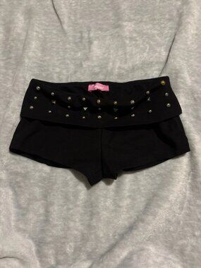 Black Low Rise Fold-Over Studded Shorts Women’s XS